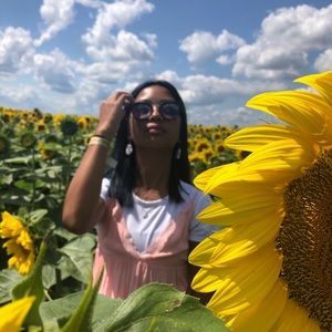 Meet your Posher, Emily